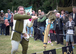 Two handed sword fighting demonstration. (758Kb jpeg)